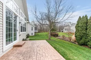 202 Braeburn Cir, Sugar Grove, IL 60554 - Photo 23