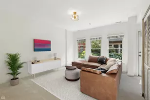 834 W Village Ct, Chicago, IL 60608 - Photo 7