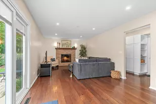 1211 Parliament Ct, Libertyville, IL 60048 - Photo 7