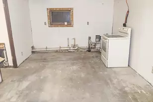 2112 E 2400 Rd, Watseka, IL 60970 - Photo 5