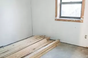 2112 E 2400 Rd, Watseka, IL 60970 - Photo 9