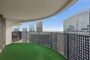 300 N State St, Chicago, IL 60654 - Photo 13