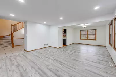 5695 S Park Place Drive, Rochelle, IL 61068 - Photo 7