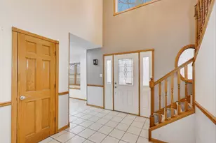 5695 S Park Pl Dr, Rochelle, IL 61068 - Photo 5