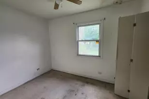 303 W 153rd Pl, Calumet City, IL 60409 - Photo 13