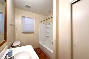 2720 Gilboa Ave, Zion, IL 60099 - Photo 9