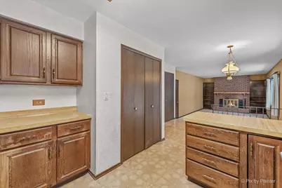 315 Leeds Court, Naperville, IL 60565 - Photo 13