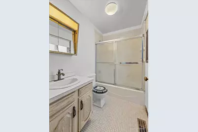 315 Leeds Court, Naperville, IL 60565 - Photo 5