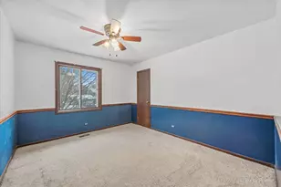 315 Leeds Ct, Naperville, IL 60565 - Photo 7