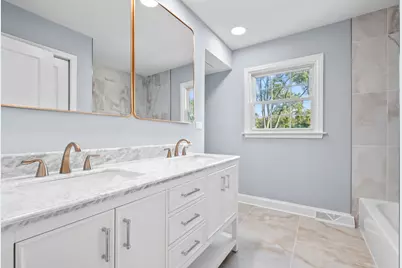 1813 E Wood Lane, Mount Prospect, IL 60056 - Photo 15