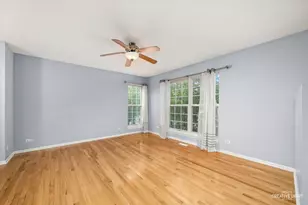 2901 Shelly Ln, Aurora, IL 60504 - Photo 3