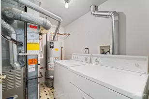 2901 Shelly Ln, Aurora, IL 60504 - Photo 21