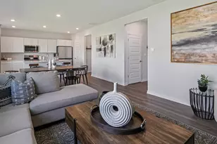 1830 Canyon Creek Dr, Aurora, IL 60503 - Photo 5