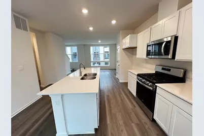 377 Summit Circle, Lombard, IL 60148 - Photo 5