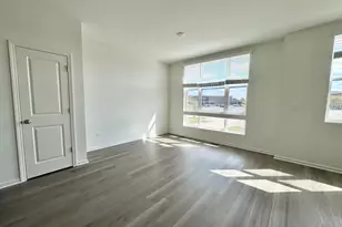 387 Summit Cir, Lombard, IL 60148 - Photo 9