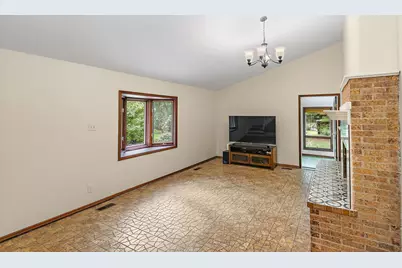 2916 Skyline Drive, Crystal Lake, IL 60012 - Photo 15