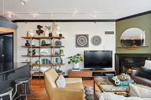 33 W Ontario St, Chicago, IL 60654 - Photo 3