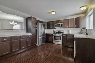 1112 Kim Ct, Joliet, IL 60431 - Photo 5
