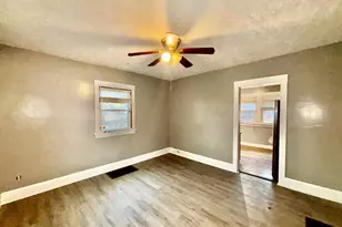 410 Oakley Ave, Rockford, IL 61101 - Photo 7