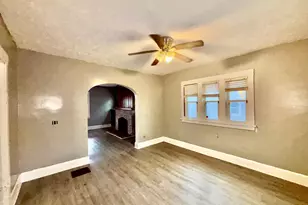 410 Oakley Ave, Rockford, IL 61101 - Photo 9