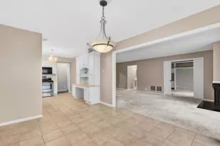 [Address not provided], Oakbrook Terrace, IL 60181 - Photo 15