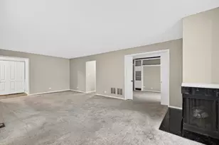 [Address not provided], Oakbrook Terrace, IL 60181 - Photo 7