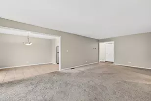 [Address not provided], Oakbrook Terrace, IL 60181 - Photo 5