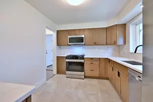 6750 N Kostner Ave, Lincolnwood, IL 60712 - Photo 9