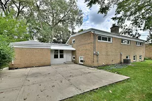6750 N Kostner Ave, Lincolnwood, IL 60712 - Photo 25