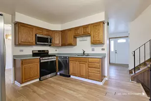 5S661 Buttonwood Ct, Naperville, IL 60540 - Photo 7