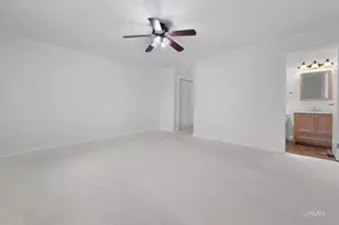 23 Hesterman Dr, Glendale Heights, IL 60139 - Photo 19