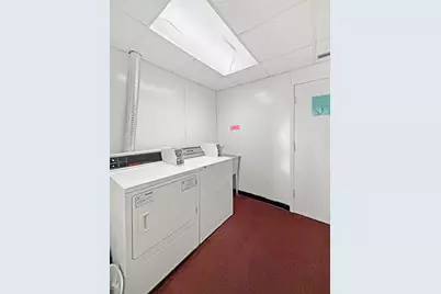 222 W Exchange Street, Freeport, IL 61032 - Photo 45