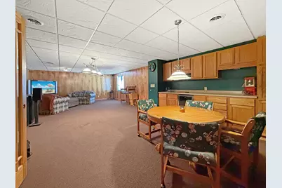 222 W Exchange Street, Freeport, IL 61032 - Photo 15