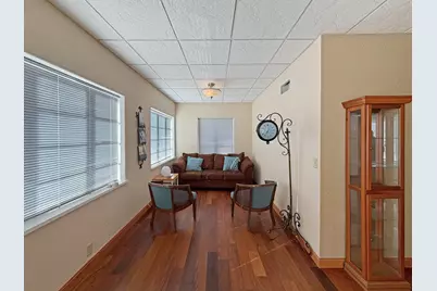 222 W Exchange Street, Freeport, IL 61032 - Photo 13