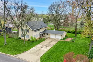 181 Tilton Park Dr, Dekalb, IL 60115 - Photo 1