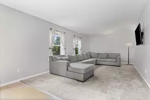 42 W Auburndale Ave, Cortland, IL 60112 - Photo 5