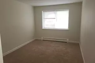 1039 College Ave, Wheaton, IL 60187 - Photo 7