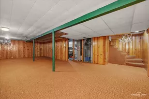 1103 Hiawatha Dr, Elgin, IL 60120 - Photo 15