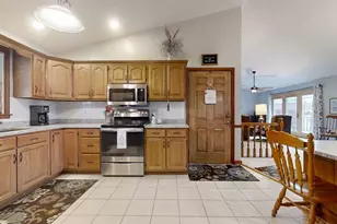 47 Springchester, Mattoon, IL 61938 - Photo 15