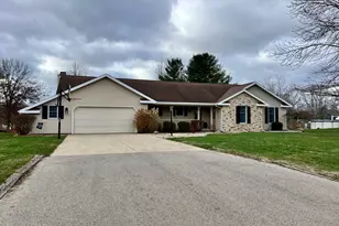 47 Springchester, Mattoon, IL 61938 - Photo 3