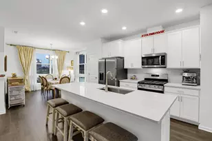 1200 Lakepointe Dr, Schaumburg, IL 60173 - Photo 3