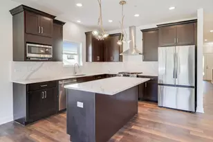 898 N Quentin Rd, Palatine, IL 60067 - Photo 9