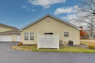 104 Waterbury Cir, Oswego, IL 60543 - Photo 21