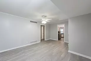 510 Forest Glen Dr, Round Lake Park, IL 60073 - Photo 7