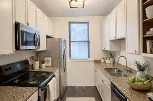 642 N Dearborn St, Chicago, IL 60654 - Photo 5