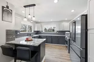 2007 Windcrest Ln, Joliet, IL 60431 - Photo 5