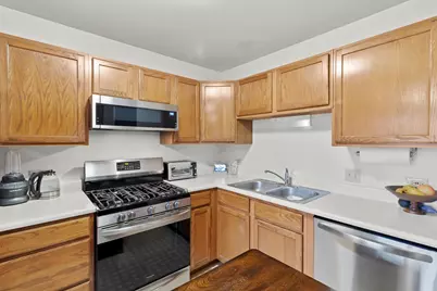 1017 Brookdale Drive, Carpentersville, IL 60110 - Photo 11