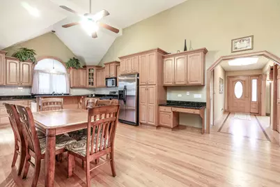 8106 Nashville Avenue, Burbank, IL 60459 - Photo 11