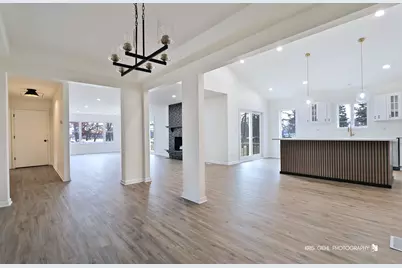 18653 W Willow Point Drive, Grayslake, IL 60030 - Photo 9