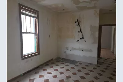 9651 S Avenue N, Chicago, IL 60617 - Photo 13